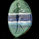 A ROMAN STRIPED GLASS RINGSTONE WITH A MAENAD - фото 1