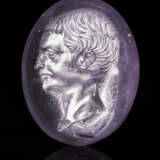 A ROMAN AMETHYST RINGSTONE WITH A PORTRAIT OF A NOBLEMAN - photo 1