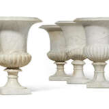 A SET OF FOUR LARGE WHITE MARBLE GARDEN URNS - photo 1
