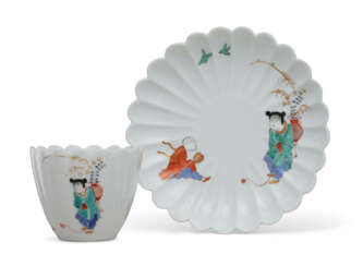 A MEISSEN PORCELAIN KAKIEMON FLUTED TEABOWL AND SAUCER FROM THE JAPANESE PALACE