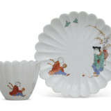 A MEISSEN PORCELAIN KAKIEMON FLUTED TEABOWL AND SAUCER FROM THE JAPANESE PALACE - photo 2