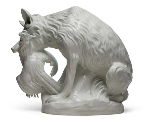 A LARGE MEISSEN WHITE PORCELAIN MODEL OF A FOX SOFT-MOUTHING A HEN - Foto 3