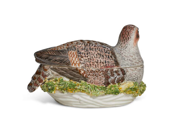 A MEISSEN PORCELAIN PARTRIDGE TUREEN AND COVER - photo 2