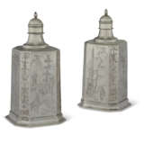 A PAIR OF CHARLES II SILVER OCTAGONAL SCENT FLASKS - фото 1