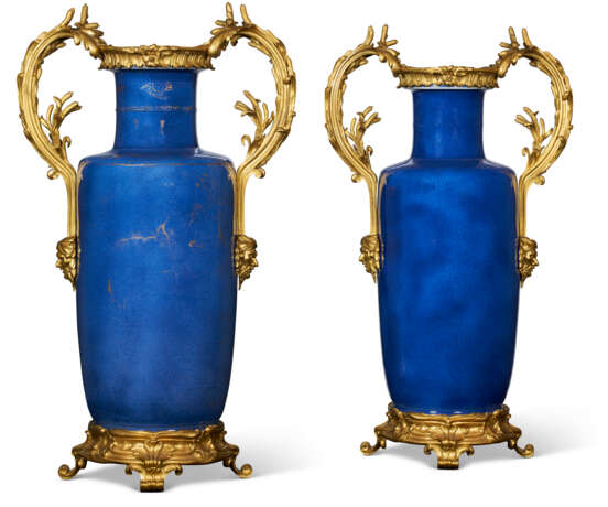 A PAIR OF LOUIS XV ORMOLU-MOUNTED CHINESE POWDER-BLUE PORCELAIN VASES - photo 1