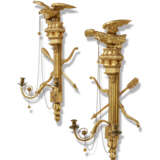 A PAIR OF REGENCY STYLE GILTWOOD AND GILT COMPOSITION TWO-BRANCH WALL LIGHTS - фото 2
