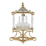 A FRENCH ORMOLU-MOUNTED CUT AND MOLDED GLASS TANTALUS - фото 2
