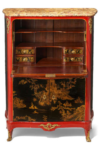 A LOUIS XV ORMOLU-MOUTNED CHINESE LACQUER AND RED-JAPANNED SECRETAIRE - фото 6