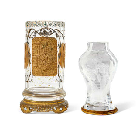TWO FRENCH GILT-METAL-MOUNTED GLASS VASES - photo 2