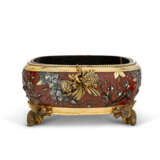 A FINE FRENCH 'JAPONISME' GILT, SILVERED, AND PATINATED BRONZE JARDINIERE - фото 4