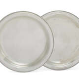 A PAIR OF DANISH SILVER SERVING DISHES, NO. 290C - Foto 1
