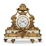 A LARGE NAPOLEON III ORMOLU AND WHITE MARBLE DOUBLE-SIDED THREE-PIECE CLOCK GARNITURE - фото 4