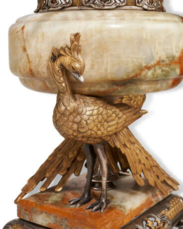 A FRENCH 'JAPONISME' GILT, SILVER-PLATED, PATINATED-BRONZE AND ONYX JARDINIERE - photo 3