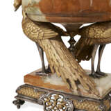 A FRENCH 'JAPONISME' GILT, SILVER-PLATED, PATINATED-BRONZE AND ONYX JARDINIERE - Foto 4