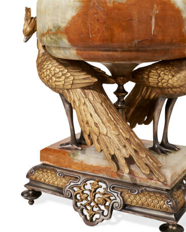 A FRENCH 'JAPONISME' GILT, SILVER-PLATED, PATINATED-BRONZE AND ONYX JARDINIERE - Foto 4