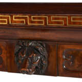 A REGENCY BRASS-INLAID MAHOGANY SERVING TABLE - Foto 4
