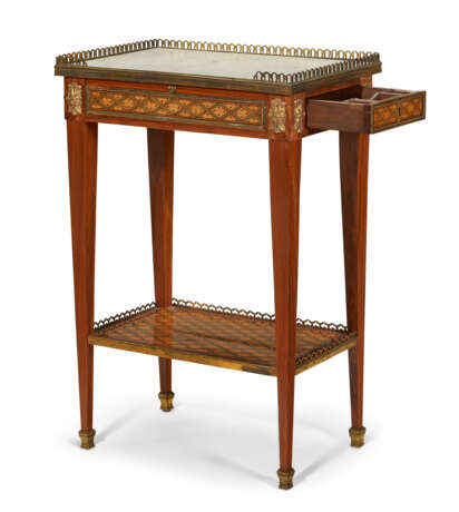 A LOUIS XVI ORMOLU-MOUNTED TULIPWOOD, FRUITWOOD AND GREEN-STAINED DOT-TRELLIS PARQUETRY TABLE A ECRIRE - photo 4