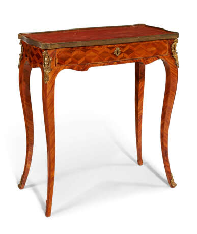 A LOUIS XV ORMOLU-MOUNTED TULIPWOOD, BOIS SATINE AND PARQUETRY TABLE À ÉCRIRE - фото 3