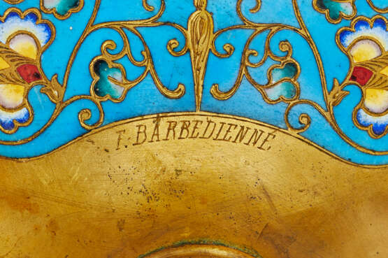 A GROUP OF THREE ORMOLU AND CHAMPLEVE ENAMEL TABLE ACCESSORIES - photo 3
