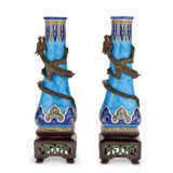 A PAIR OF MINTONS PORCELAIN TURQUOISE-GROUND 'DRAGON' VASES ON STANDS - photo 3