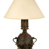 A FRENCH ‘JAPONISME’ POLYCROME-PATINATED BRONZE TABLE LAMP - фото 1