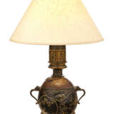 A FRENCH ‘JAPONISME’ POLYCROME-PATINATED BRONZE TABLE LAMP - photo 2