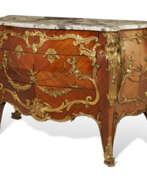 Франсуа Линке. A LARGE FRENCH ORMOLU-MOUNTED KINGWOOD COMMODE