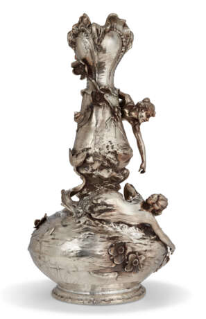 A FRENCH ART NOUVEAU ELECTROPLATED VASE - photo 4