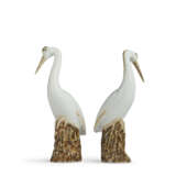 A PAIR OF CHINESE EXPORT PORCELAIN CRANES - photo 4