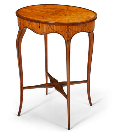 A GEORGE III AMARANTH-BANDED SATINWOOD AND MARQUETRY OVAL WORK TABLE - фото 2