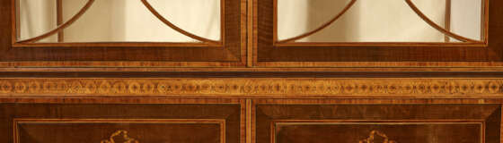 A GEORGE III EBONY AND BOXWOOD STRUNG HAREWOOD, SYCAMORE AND TULIPWOOD MARQUETRY BREAKFRONT BOOKCASE - фото 6