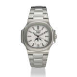 PATEK PHILIPPE. A STAINLESS STEEL AUTOMATIC ANNUAL CALENDAR WRISTWATCH WITH SWEEP CENTRE SECONDS, MOON PHASES, 24 HOUR INDICATION AND BRACELET - фото 1