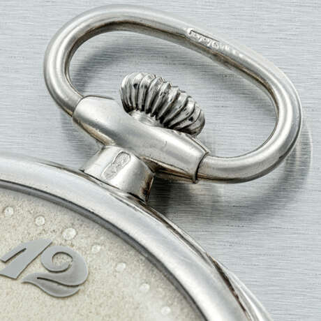 PATEK PHILIPPE. AN IMPORTANT PLATINUM MINUTE REPEATING KEYLESS LEVER WATCH WITH BREGUET NUMERALS - Foto 3