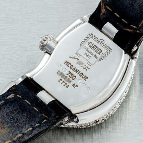CARTIER. A RARE 18K WHITE GOLD AND DIAMOND-SET LIMITED EDITION ASYMMETRICAL WRISTWATCH - фото 3