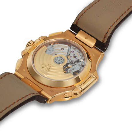 PATEK PHILIPPE. AN 18K PINK GOLD AUTOMATIC CHRONOGRAPH WRISTWATCH WITH DATE - фото 3