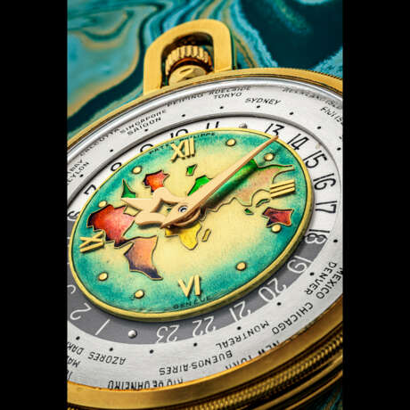PATEK PHILIPPE. A MAGNIFICENT AND EXTREMELY RARE 18K GOLD WORLD TIME POCKET WATCH WITH WORLD MAP CLOISONN&#201; ENAMEL DIAL - фото 3
