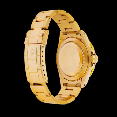 ROLEX. AN 18K GOLD AUTOMATIC WRISTWATCH WITH SWEEP CENTRE SECONDS, DATE AND BRACELET - photo 3