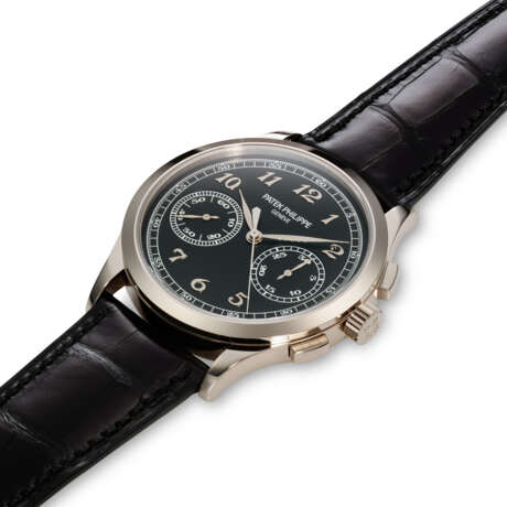 PATEK PHILIPPE. AN 18K WHITE GOLD CHRONOGRAPH WRISTWATCH WITH BLACK DIAL AND BREGUET NUMERALS - photo 2