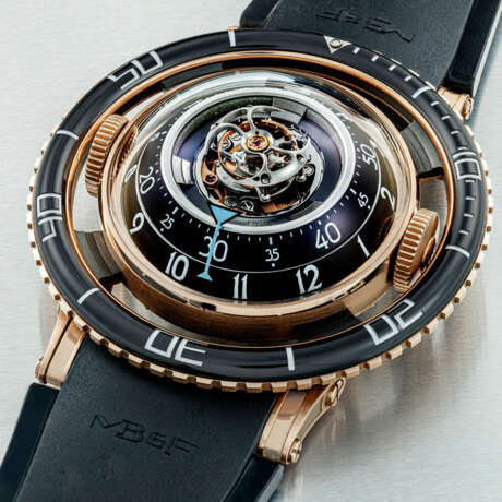 MB&F. A RARE AND UNUSUAL 18K PINK GOLD AND BLACK ENAMEL LIMITED EDITION AUTOMATIC TOURBILLON WRISTWATCH - Foto 2