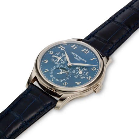 PATEK PHILIPPE. AN 18K WHITE GOLD AUTOMATIC PERPETUAL CALENDAR WRISTWATCH WITH MOON PHASES, 24 HOUR, LEAP YEAR INDICATION AND BREGUET NUMERALS - photo 2