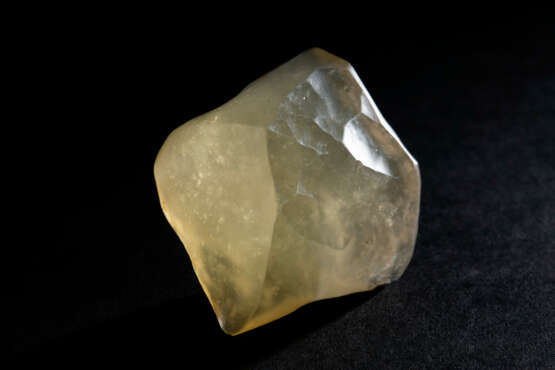 A FINE EXAMPLE OF DESERT GLASS FROM THE IMPACT OF AN ASTEROID ON EARTH - photo 2