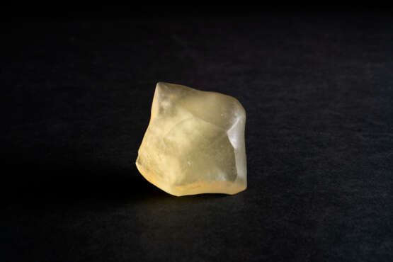 A FINE EXAMPLE OF DESERT GLASS FROM THE IMPACT OF AN ASTEROID ON EARTH - photo 3