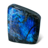 A SPECIMEN OF BLUE LABRADORITE - Foto 1