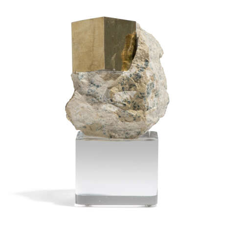 A CUBIC PYRITE CRYSTAL - photo 2