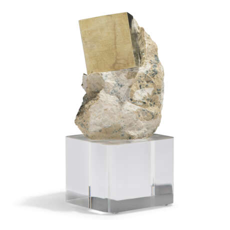A CUBIC PYRITE CRYSTAL - photo 3