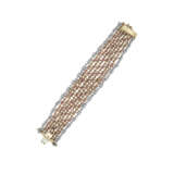 A MAGNIFICENT COLORED DIAMOND AND DIAMOND BRACELET MOUNTED BY CARVIN FRENCH - Foto 5