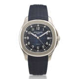 PATEK PHILIPPE, REF. 5168G-001, AQUANAUT, A FINE 18K WHITE GOLD WRISTWATCH WITH DATE, RETAILED & SIGNED BY TIFFANY & CO. - Foto 1