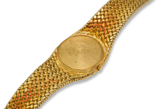 AUDEMARS PIGUET, REF. 5403, A FINE AND RARE 18K YELLOW GOLD WRISTWATCH ON BRACELET WITH DIAMOND DIAL AND DATE - Foto 4