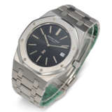 AUDEMARS PIGUET, REF. 5402ST, “A SERIES”, ROYAL OAK, A VERY FINE AND RARE STEEL WRISTWATCH WITH DATE ON BRACELET - photo 2