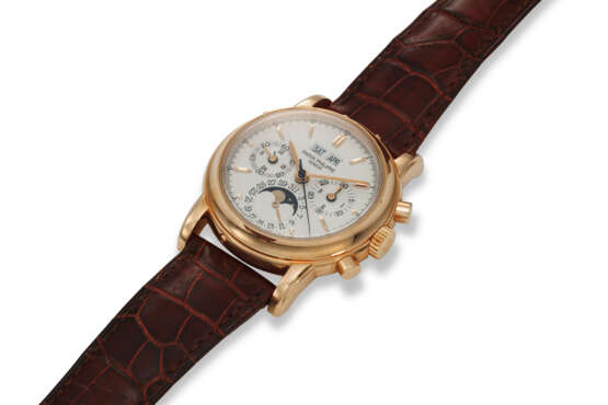 PATEK PHILIPPE, REF. 3970ER-012, A FINE AND RARE 4TH SERIES 18K ROSE GOLD PERPETUAL CALENDAR CHRONOGRAPH WRISTWATCH WITH MOON PHASES AND LEAP YEAR INDICATOR - фото 3